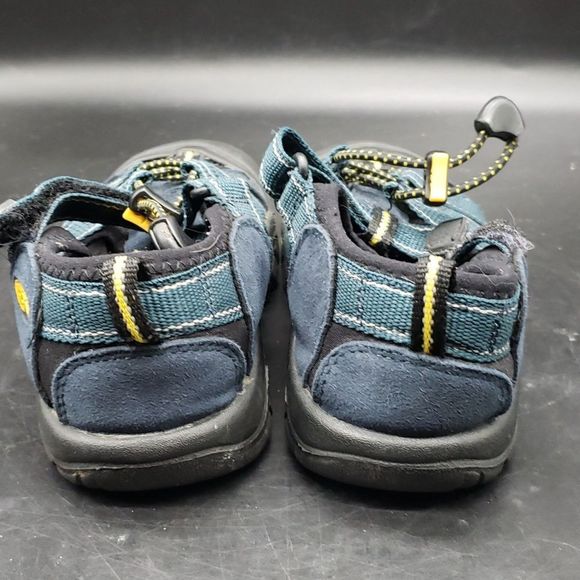 Keen Outdoor Waterproof Hiking Sandals - Picture 4 of 6